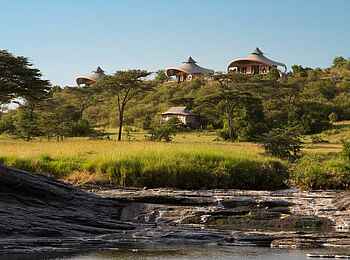 Mahali Mzuri: Das Camp vom Flussbett aus