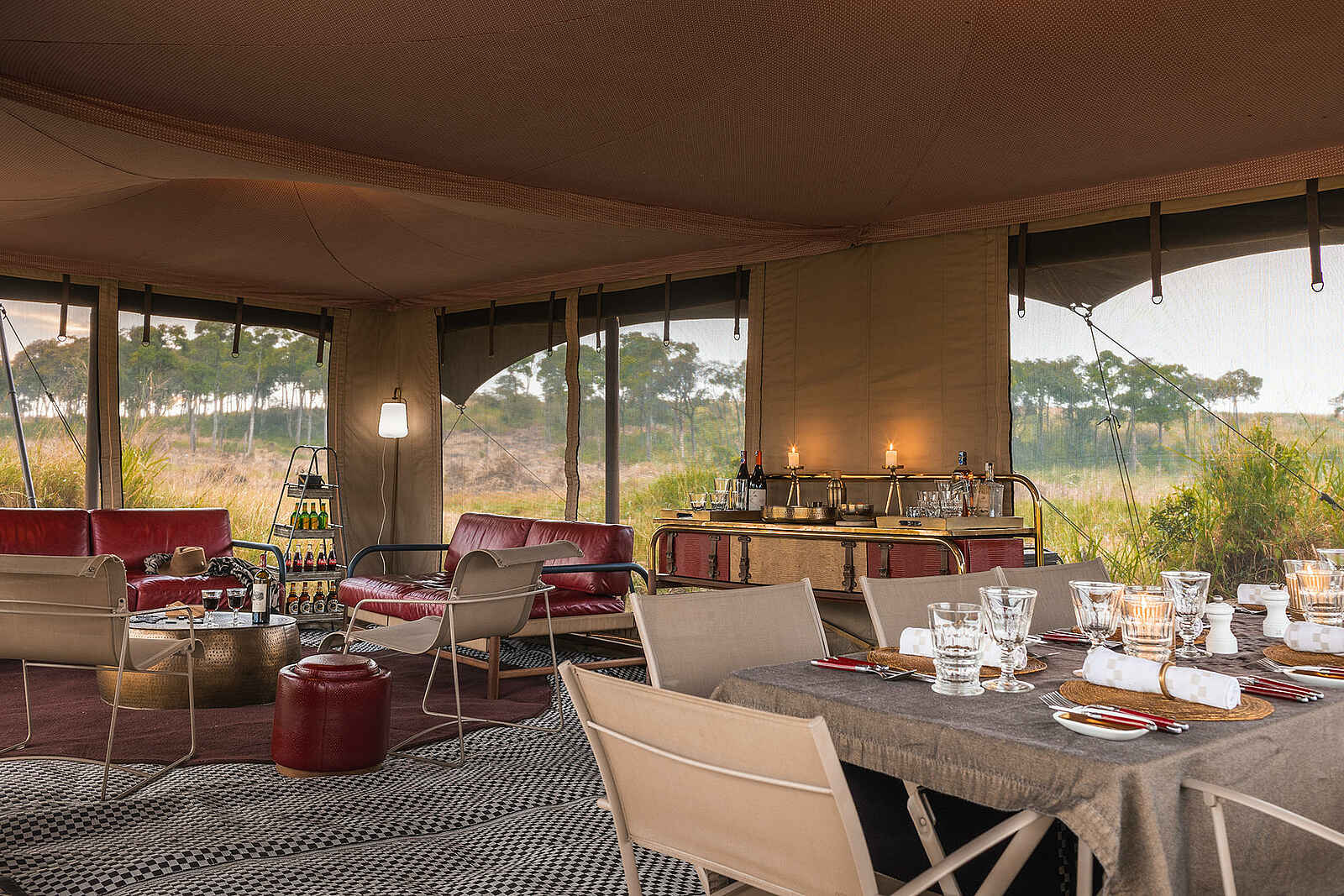 Angama Safari Camp: Lounge Angama Safari Camp: Lounge