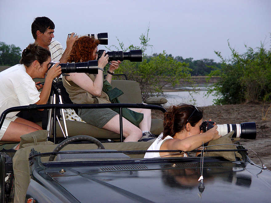 Kaingo Camp: Photosafari Kaingo Camp: Photosafari