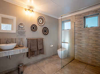 Maun Waterfront Guesthouse: Das Badezimmer Maun Waterfront Guesthouse: Das Badezimmer