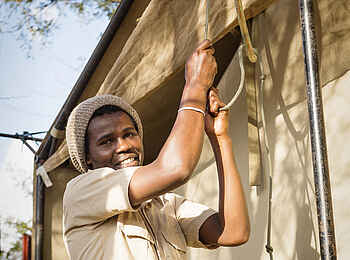 Serian's Serengeti South Camp: Safari Tent Dusche