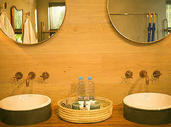 Thorntree River Lodge: Waschtisch Thorntree River Lodge: Waschtisch