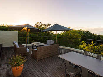 528 Victoria Falls Guesthouse: Die Terrasse der Rooftop Bar