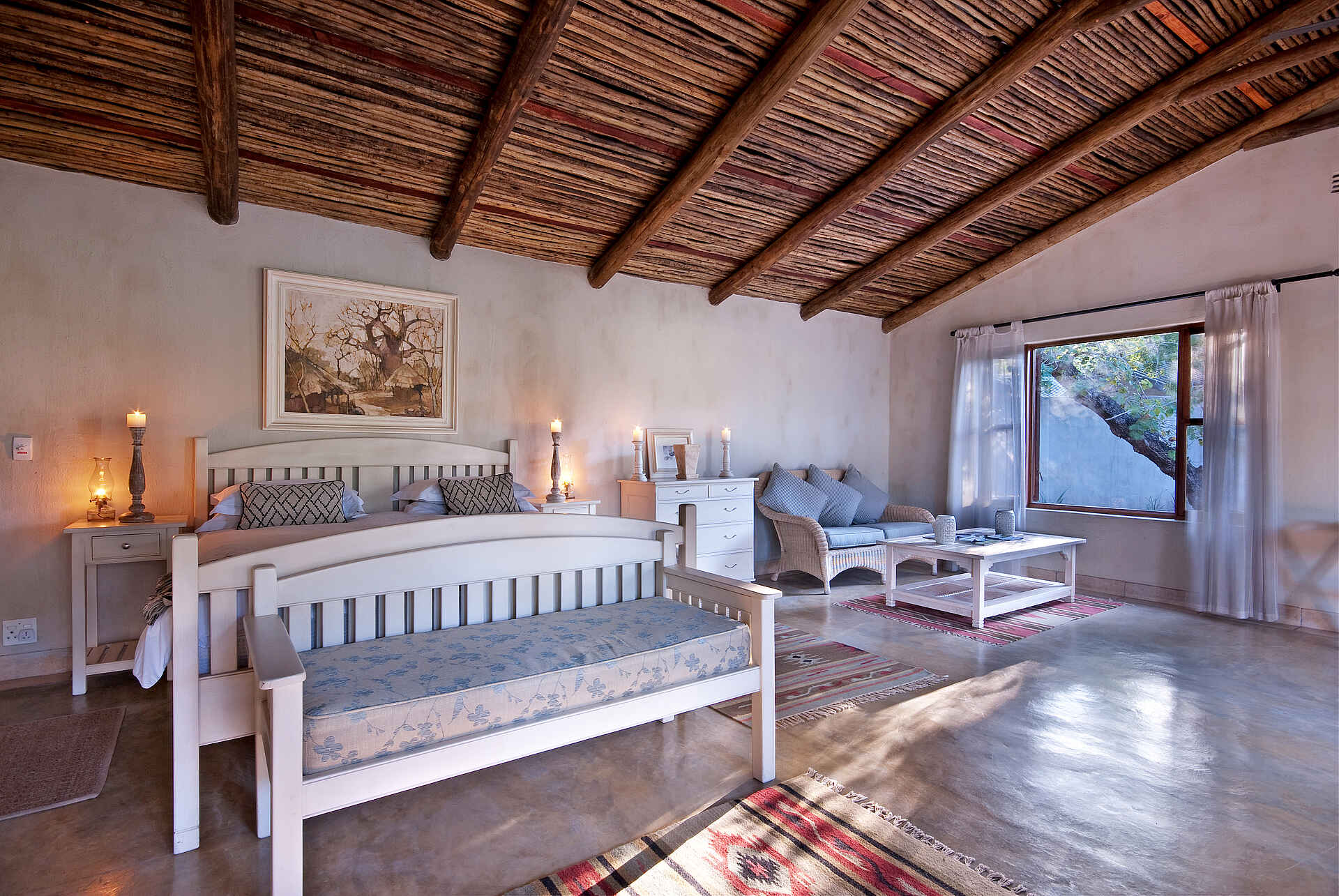 Notten's Bush Camp: Großzügiges Schlafzimmer Krüger Nationalpark, Nottens, Nottens Bush Camp, Sabi Sands, Gästeunterkünfte, Afrikarma, Afrikarma Safaris, Afrikarma Safaris - Wildnis. Hautnah., Afrikarma.de