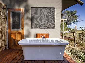 Amber River Camp: Freistehende Badewanne Amber River Camp: Freistehende Badewanne