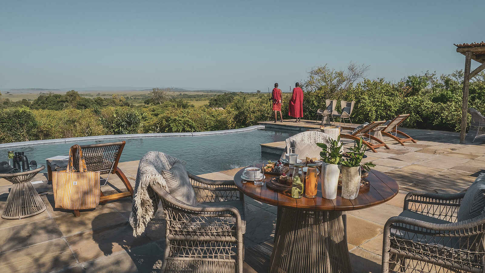 Entim Private Wing Camp: Am Pool Entim Private Wing Camp: Am Pool