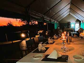 Kala Camp: Dinner im Abendlicht Kala Camp: Dinner im Abendlicht