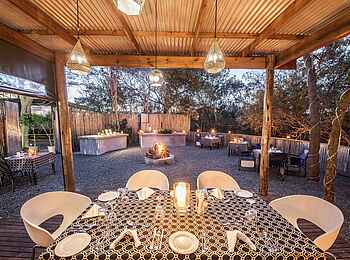 Makakatana Bay Lodge: Die Boma Makakatana Bay Lodge: Die Boma