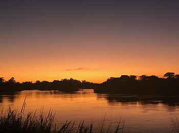 Shametu River Lodge: Dämmerung