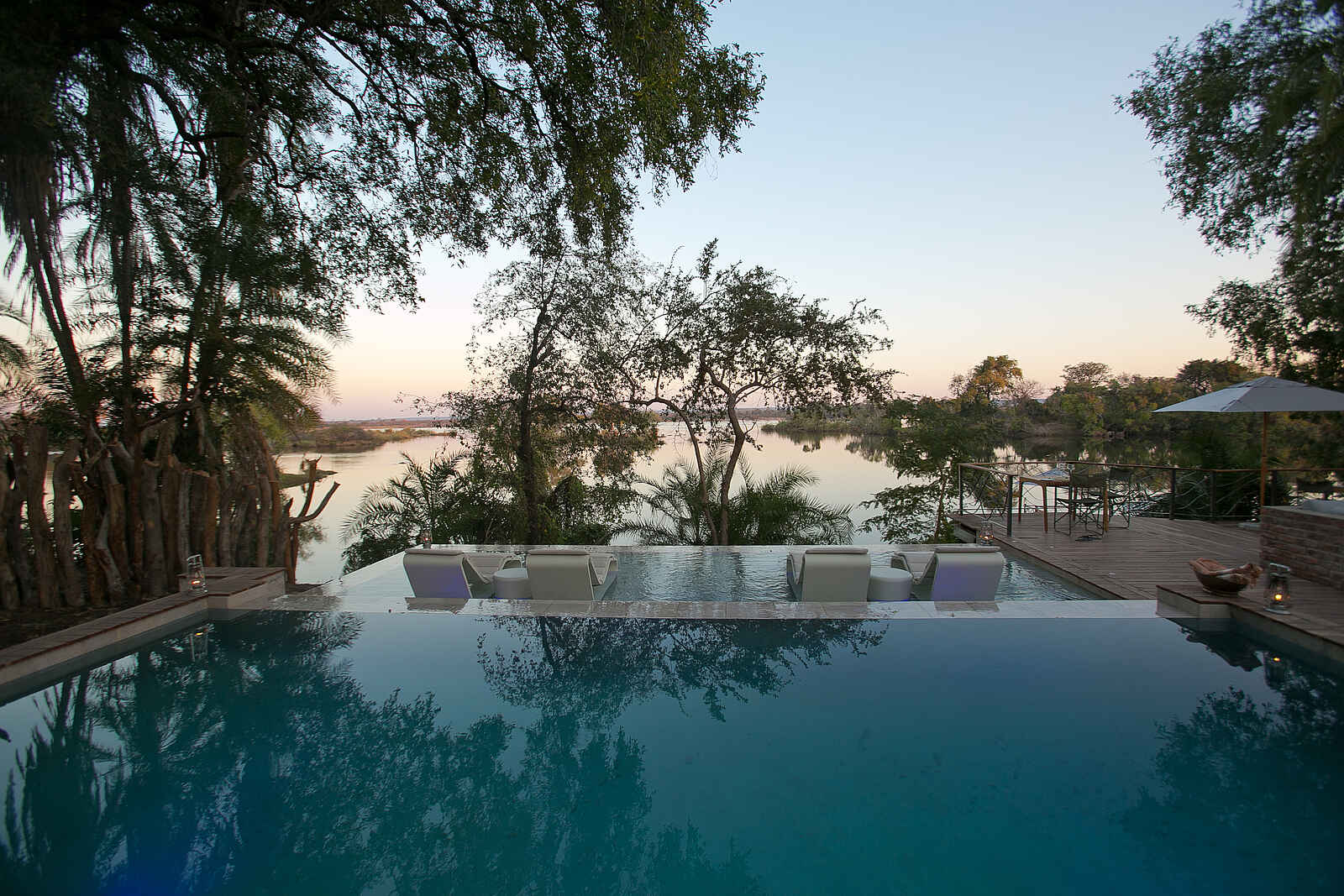 Thorntree River Lodge: Infinity Pool Thorntree River Lodge: Infinity Pool