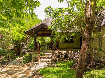 Blue Zebra Island Lodge: Ein Lake Safari Zelt von außen