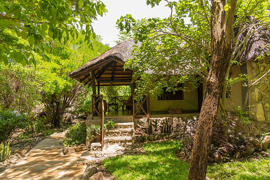 Blue Zebra Island Lodge: Ein Lake Safari Zelt von außen Blue Zebra Island Lodge: Ein Lake Safari Zelt von außen