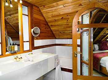 Grande Roche Hotel: Waschtisch einer Junior Duplex Suite