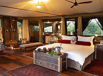 Mara Plains Camp: Doppelbett in der Gästesuite Mara Plains Camp: Doppelbett in der Gästesuite