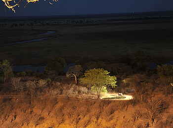 Muchenje Safari Lodge: Wasserloch