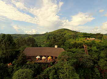 Papaya Lake Lodge: Luftbild des Hauptgebäudes