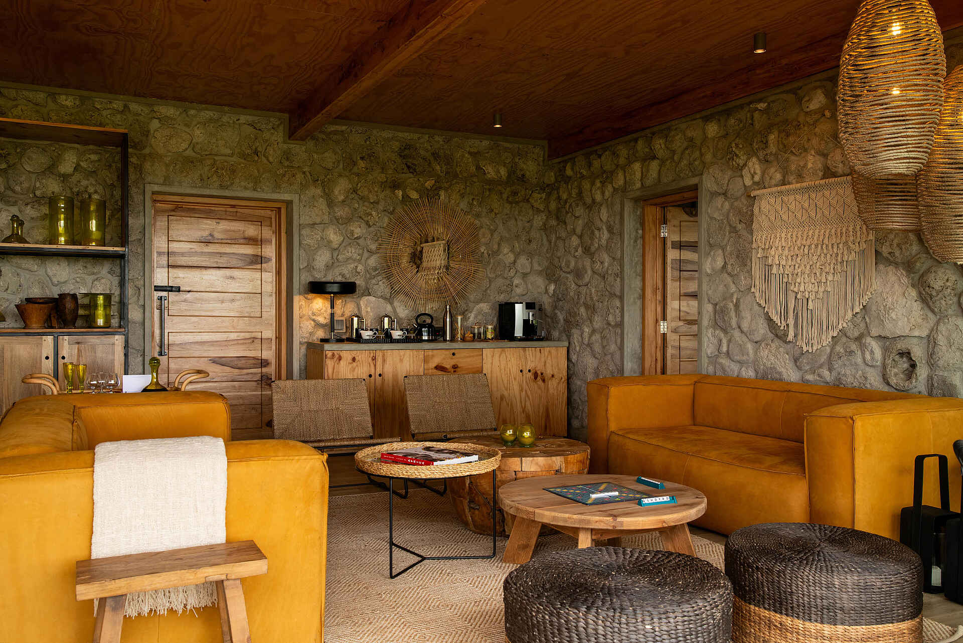 The Retreats at Namiri Plains Camp: In der Lounge