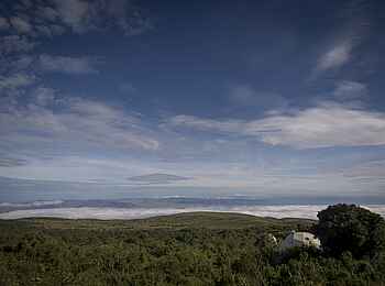 The Highlands Camp: Kuppelzelt vor Highland-Landschaft
