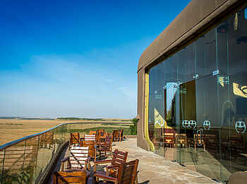 Mara Serena Safari Lodge: Die Terrasse der Hauptlodge Mara Serena Safari Lodge: Die Terrasse der Hauptlodge