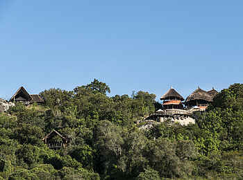Mihingo Lodge: Lodge Gelände in Landschaft Mihingo Lodge: Lodge Gelände in Landschaft
