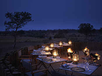 Singita Castleton: Dinner im Feuerschein Singita Castleton: Dinner im Feuerschein