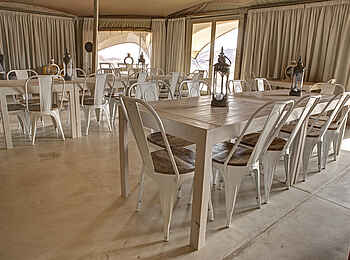 Desert Hills Glamping: Essensbereich Desert Hills Glamping: Essensbereich