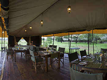 Ronjo Camp: Offenes Speisezelt