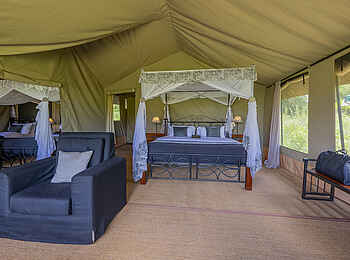 Serengeti Woodlands Camp: Family Tent Bett