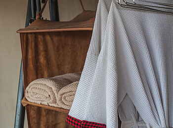 Shu'mata Camp: Kleiderschrank Shu'mata Camp: Kleiderschrank