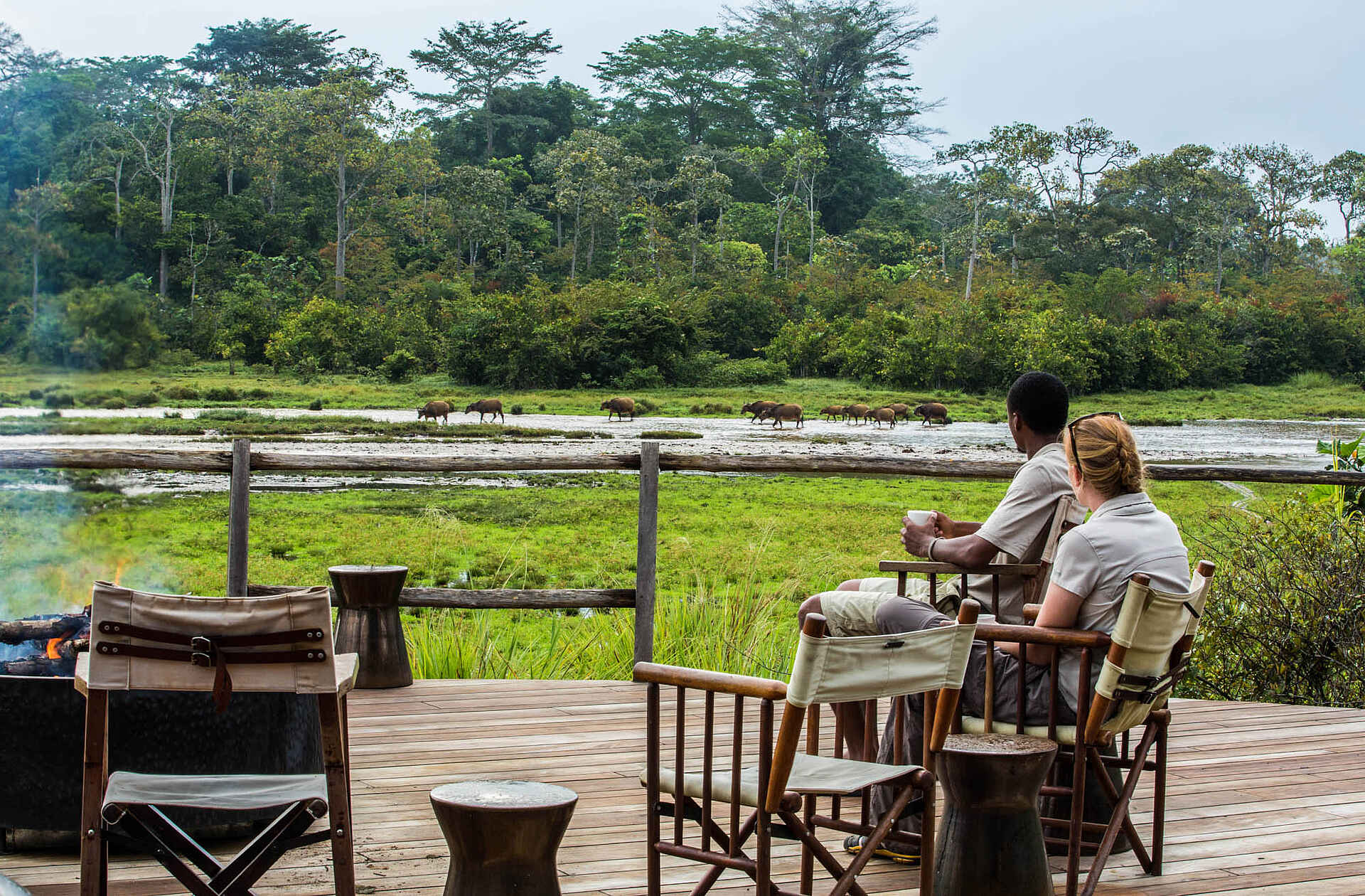 Kongo, Lango Camp, Odzala, Odzala Discovery Camps, Odzala Nationalpark, Außenansicht, Lagune, Viewing Deck, Afrikarma, Afrikarma Safaris, Afrikarma Safaris - Wildnis. Hautnah., afrikarma.de