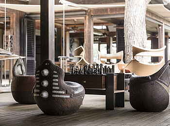 Xigera Safari Lodge: Designer-Sessel Xigera Safari Lodge: Designer-Sessel