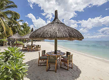 Paradis Beachcomber Golf Resort and Spa: Am Meer Paradis Beachcomber Golf Resort and Spa: Am Meer