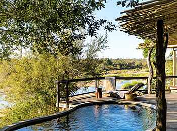 Singita Boulders Lodge: Pool vor der Suite mit Blick auf den Fluß
