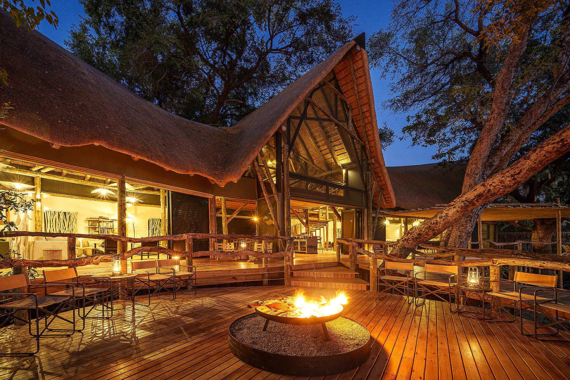 Tubu Tree Camp: Der Zentralbereich am Abend