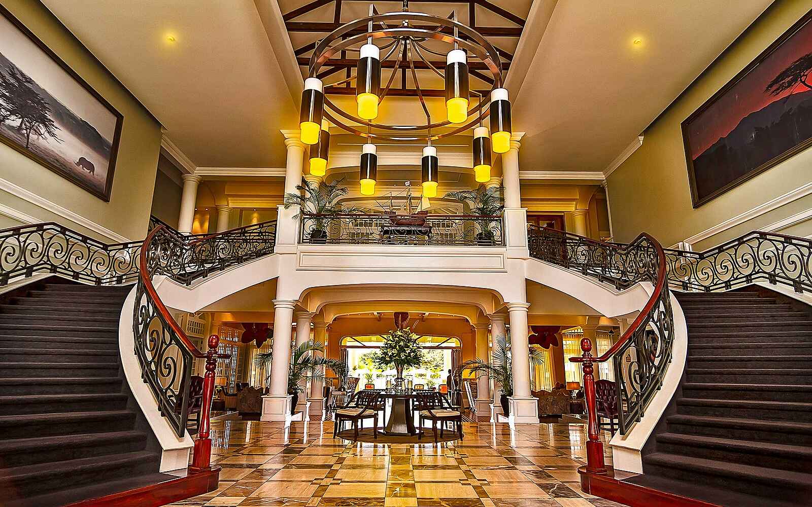 Hemingways Nairobi: Empfangshalle Hemingways Nairobi: Empfangshalle