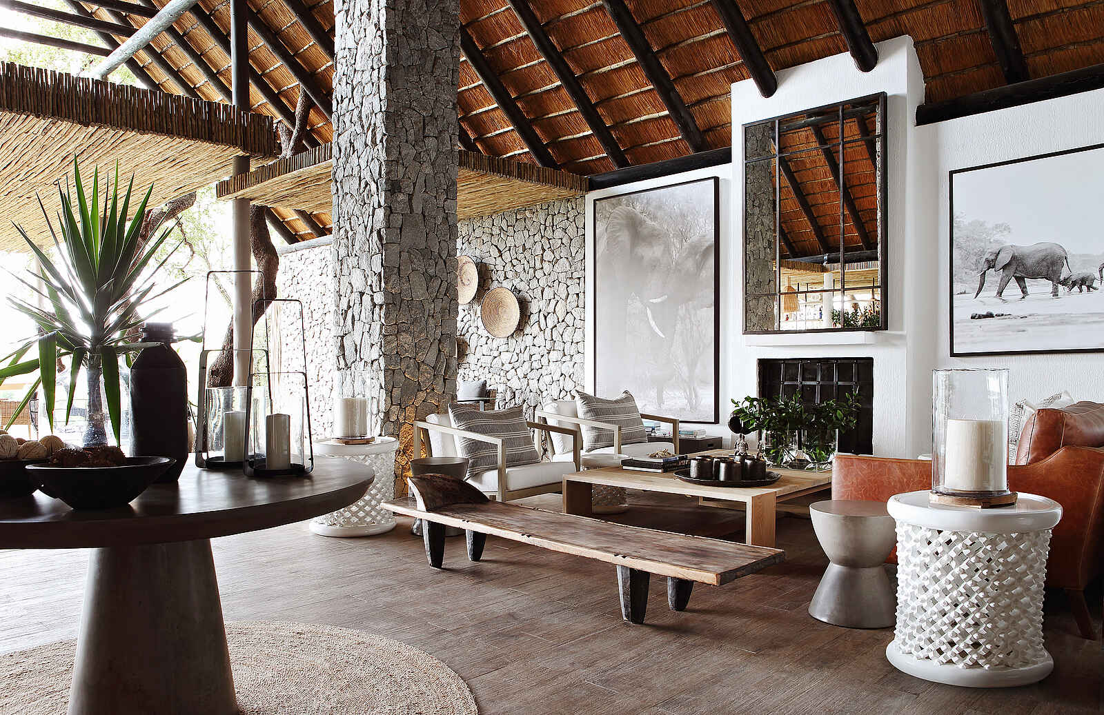 Londolozi Private Granite Suites: Innenansicht der Lounge Londolozi Private Granite Suites: Innenansicht der Lounge