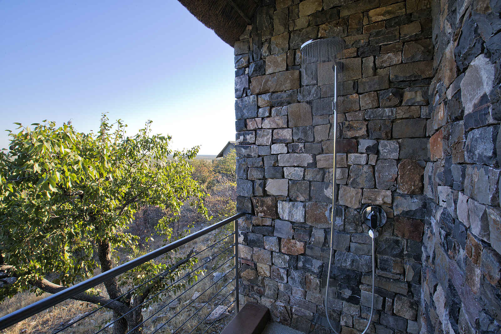 Safarihoek Lodge: Außendusche Safarihoek Lodge: Außendusche