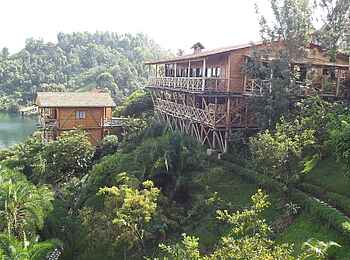 Cormoran Lodge: Gemeinschaftsbereich von außen