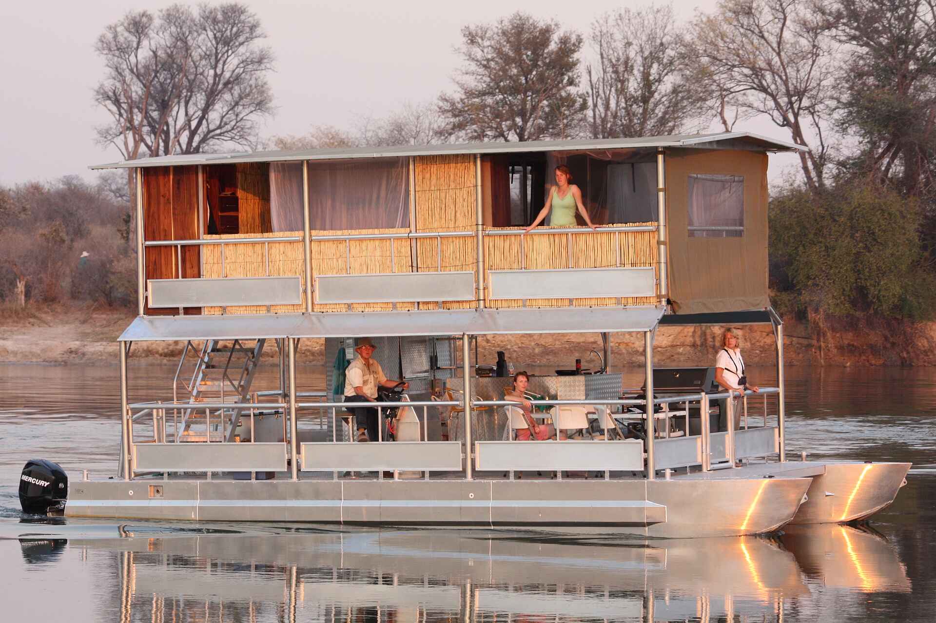 Ndhovu Safari Lodge: Hausboot Ndhovu Safari Lodge: Hausboot