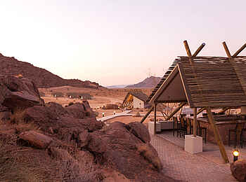 Desert Quiver Camp: Gästechalet am Fuß der Felsen