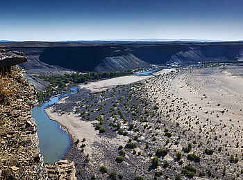 Fish River Lodge: Canyon und Wasserloch