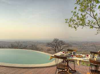 Ikuka Safari Camp: Speisen unter freiem Himmel mit Rundumblick