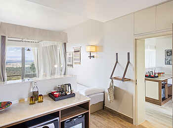 Melia Serengeti Lodge: Zimmer mit Verbindungstüre Melia Serengeti Lodge: Zimmer mit Verbindungstüre