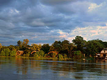 Royal Zambezi Lodge: Uferpanorama