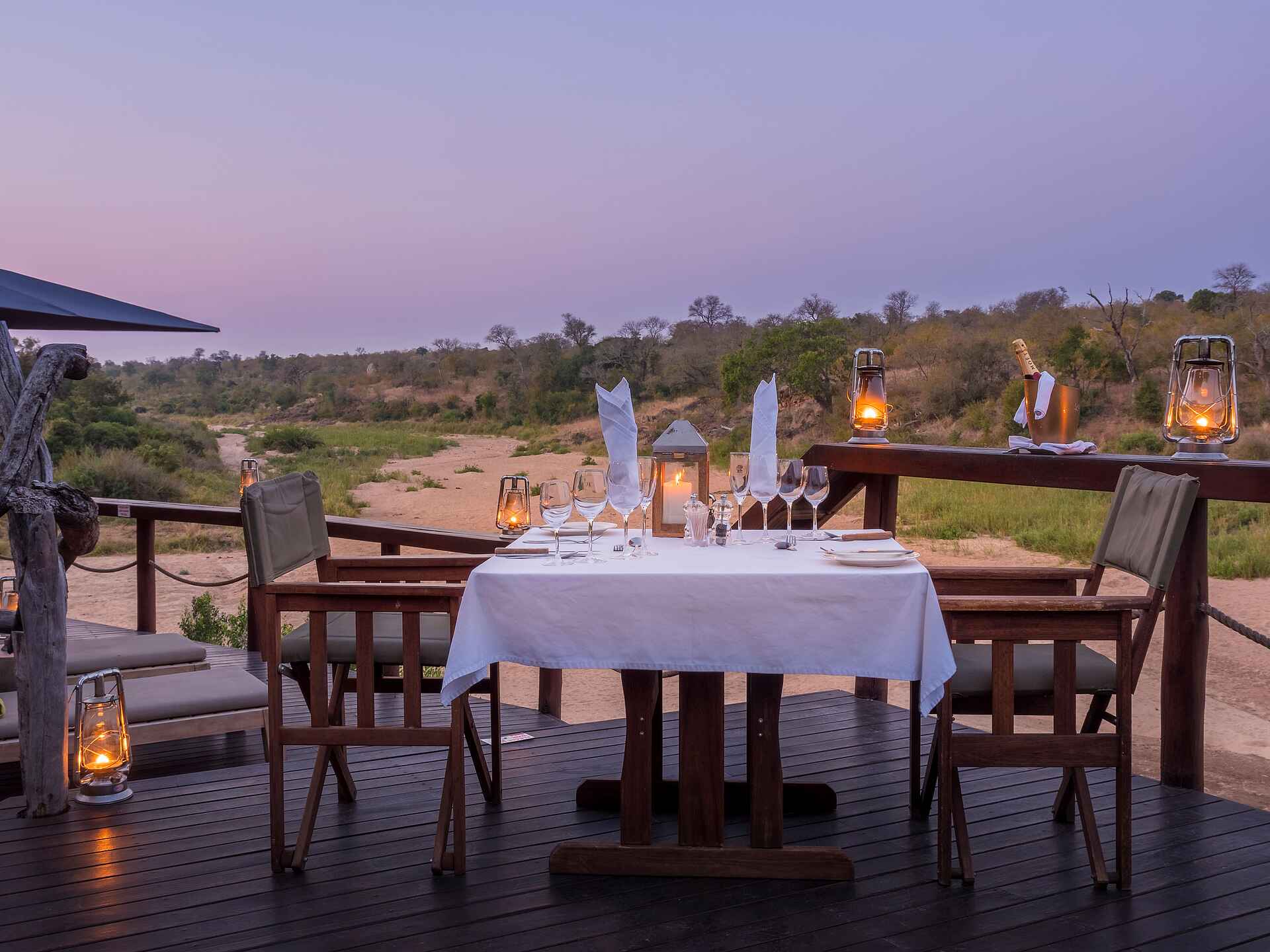 Jock Safari Lodge, Krüger Nationalpark, Safari, Südafrika, Essbereich, Afrikarma, Afrikarma Safaris, Afrikarma Safaris - Wildnis. Hautnah., Afrikarma.de