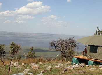 Karenge Bush Camp: Gästezelt mit Blick Karenge Bush Camp: Gästezelt mit Blick