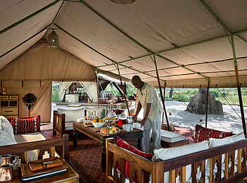 Selinda Explorers Camp: Frühstücksbar Selinda Explorers Camp: Frühstücksbar