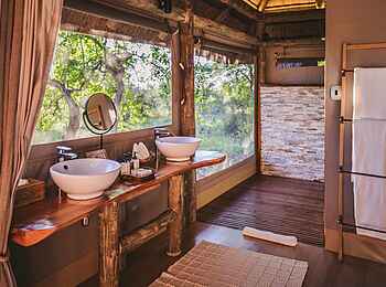 Camp Moremi: Waschbecken Camp Moremi: Waschbecken