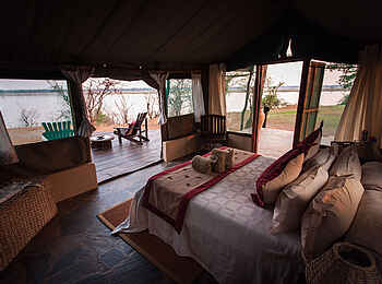 Kasaka River Lodge: Perspektive in einem Gästezelt Kasaka River Lodge: Perspektive in einem Gästezelt