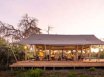 Nkasa Linyanti Camp: Loungezelt von außen